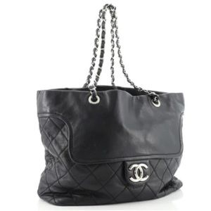 Casual Riviera Pocket Shopping Tote Quilted Calfskin Medium